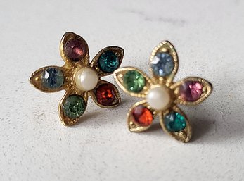 VINTAGE GOLDTONE FLOWER PIERCED EARRINGS WITH COLORED STONES