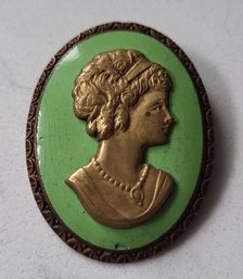 VINTAGE RAISED RELIEF   CAMEO PIN