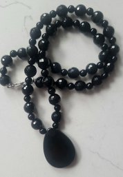 VINTAGE STERLING SILVER MARKED 925-BLACK BEADED NECKLACE WITH PENDANT--18'L