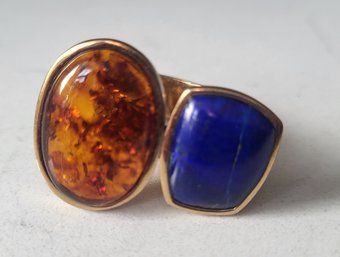 VINTAGE 'BARSE' MADE IN THAILAND RING-WITH BLUE & AMBER STONES-SIZE 7 1/2