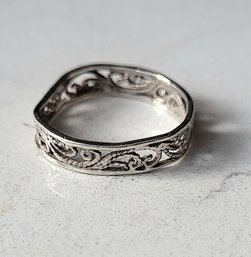 VINTAGE SILVER RING --SIZE 7