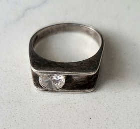 VINTAGE STERLING SILVER MARKED 925 RING-- SIZE 4 1/2