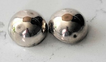 VINTAGE STERLING SILVER MEXICAN LARGE DOME CLIP ON EARRINGS