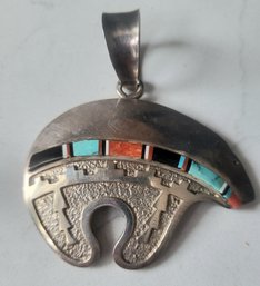 VINTAGE NATIVE AMERICAN  SILVER PENDANT MARKED 'RB' TURQUOISE, CORAL & ONYX INLAY TEXTURED BEAR PENDANT--34.3g