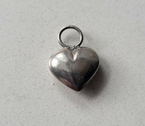 VINTAGE STERLING SILVER PUFFED HEART CHARM