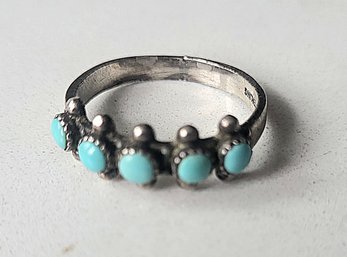 VINTAGE STERLING SILVER NATIVE AMERICAN INSPIRED TURQUOISE BAND RING--SIZE 8