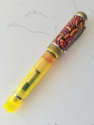 VINTAGE 1998 18KT WHITE GOLD TIP 'F' FOUNTAIN PEN-YELLOW CLEAR WITH RED & ORANGE ACCENTS