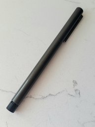 VINTAGE DARK GRAY FOUNTAIN PEN