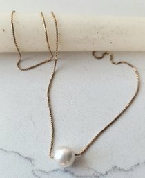 VINTAGE MARKED  YELLOW  GOLD K18/ 750  NECKLACE WITH  PEARL & MAKERS MARK