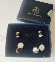 VINTAGE 'BROOKS BROTHERS' BLACK & WHITE CUFF LINK & STUDS SET (4 PIECES IN ORIGINAL BOX)