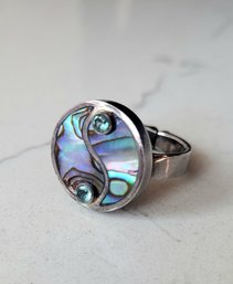 VINTAGE STERLING SILVER 'SAJEN' MARKED 925 TOPAZ ABALONE YING YANG COCKTAIL RING--SIZE 8 1/2