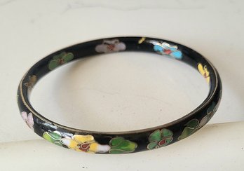 VINTAGE GOLDTONE ENAMEL FLORAL BANGLE BRACELET