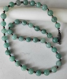 VINTAGE GREEN JADEITE BEADED NECKLACE WITH SILVETONE ACCENTS---18'l