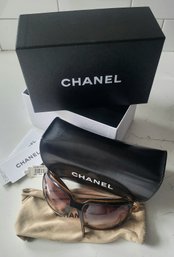 VINTAGE AUTHENTIC ' CHANEL'SUNGLASSES BROWN C934/13 WITH ORIGINAL CASE, BOX & INFO!!!!!