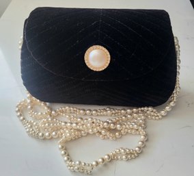 VINTAGE AUTHENTIC 'COLUMBINE' EVENING PURSE WITH FAUX PEARL CHAIN