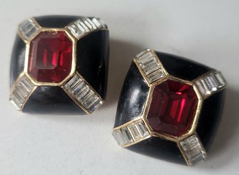 VINTAGE MARKED 'CINER' GOLDTONE CLIP ON EARRINGS