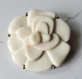 VINTAGE SIGNED 'LANDAU' GOLDTONE WHITE RESIN CAMELIA FLOWER BROOCH