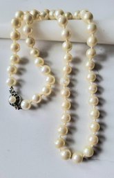 VINTAGE SIGNED 'CINER' PEARL NECKLACE