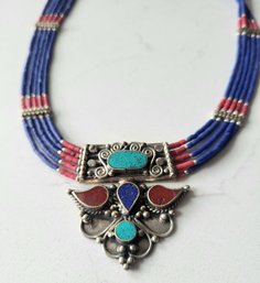 VINTAGE BEADED NECKLACE WITH SILVERTONE ACCENTS & COLORED STONES---16'L