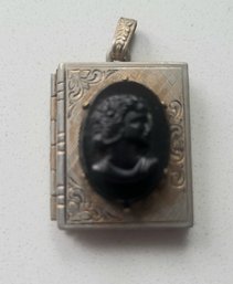 VINTAGE CAMEO STYLE LOCKET PENDANT