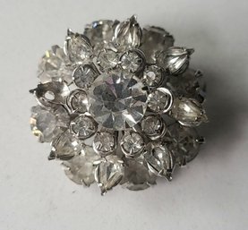 VINTAGE SILVERTONE BROOCH WITH RHINESTONES