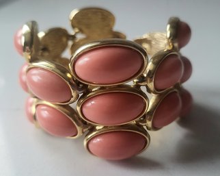 VINTAGE MARKED 'KENNETH LANE-MADE IN USA' CORAL COLOR BRACELET---7'L