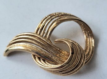 VINTAGE 'MONET' GOLDTONE BROOCH