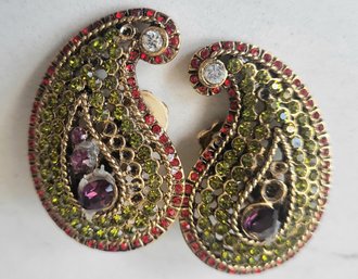 VINTAGE GOLDTONE PAISLEY SHAPE RHINESTONE CLIP ON EARRINGS