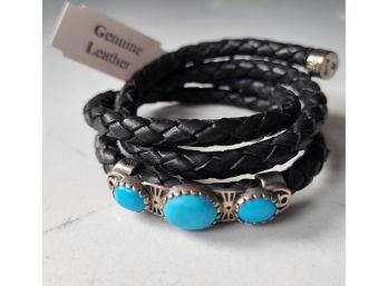 VINTAGE NATIVE AMERICAN STERLING SILVER(MARKED 925) GENUINE BLACK LEATHER WITH TURQUOISE BRACELET