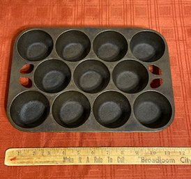 Vintage Wagner Ware Cast Iron Muffin Pan
