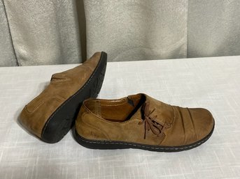 Brown Leather Boc Shoes Size 8
