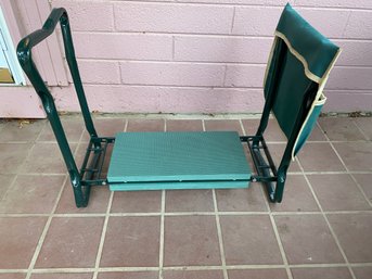 Garden, Lawn Or Yard Kneeler Seat Caddy With Carrying Bag Or Case