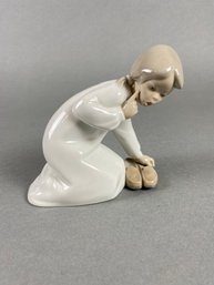 Adorable Lladro Figurine, Little Girl With Slippers 4523