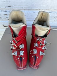 Cute Vintage Red Nordica Ski Boots- Size 8.5 Women