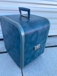 Vintage Hard Sided Hat Box Or Wig Case Luggage For Travel