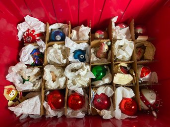 Large Tote Of Over 50 Beautiful Christmas Tree Ornaments, Both Vintage And Modern, Lot D