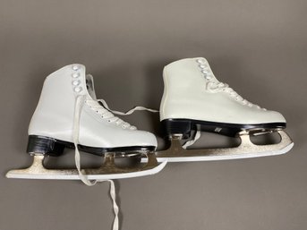 Hespeler Women's Size 6 White Leather Ice Skates