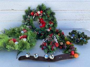 Artificial Vintage Plastic Christmas Wreaths And Jingle Bells