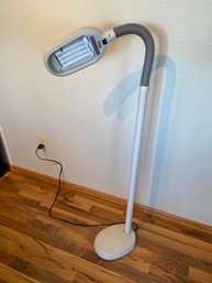 Grandrich Adjustable Craft, Puzzle, Reading, Hobby, Shop Floor Lamp