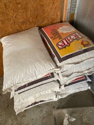 Ten, 40-lb Bags Of Heat'rs Premium Grade Wood Pellets