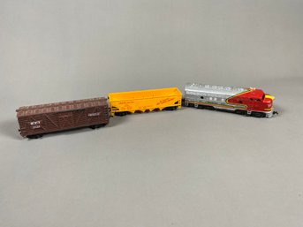 Tyco HO Scale Train Cars And Locomotive, Union Pacific, Santa Fe, MKT