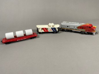 Tyco HO Scale Train Caboose, Locomotive And Flatbed, Sante Fe, Spirit Of 76, Great Northern