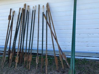 Set Of 19 Metal Studded Fence Posts, T-Posts Or Tree Stakes