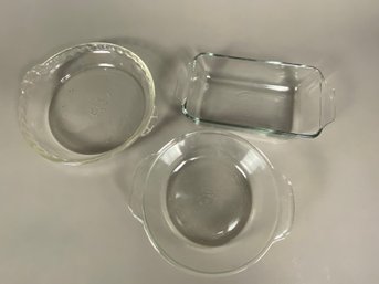 Lot Of Glass Pyrex And Fire King Glass Baking Pans, Pie Pan, Bread Pan