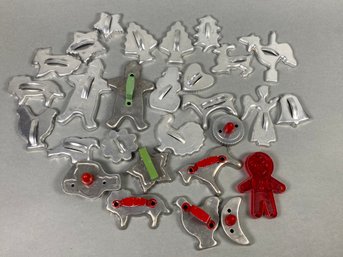 Fun Lot Of Aluminum Cookie Cutters, Some With Painted Handles