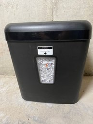 Working Amazon Basics Shredder And Plastic Waste Basket