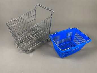 Toy Wal-Mart Grocery Cart With Removable Basket