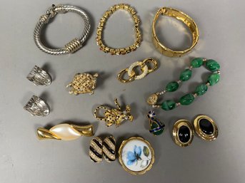 Fun Lot Of Costume Jewelry Including Bracelets, Pins And Earrings