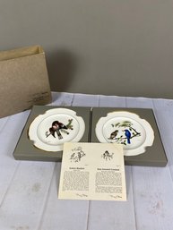 Pair Of Ray Harm Collector Bird Plates Featuring The Eastern Bluebird & Rose-breasted Grosbeak