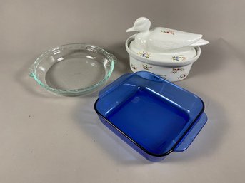 Caroline Cordon Bleu By BIA 1.5 Qt Casserole Dish And 2 Pyrex Dishes